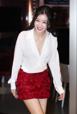 <b>서예지</b>, 2년만의 첫 <b>공식석상</b>에 시선 집중